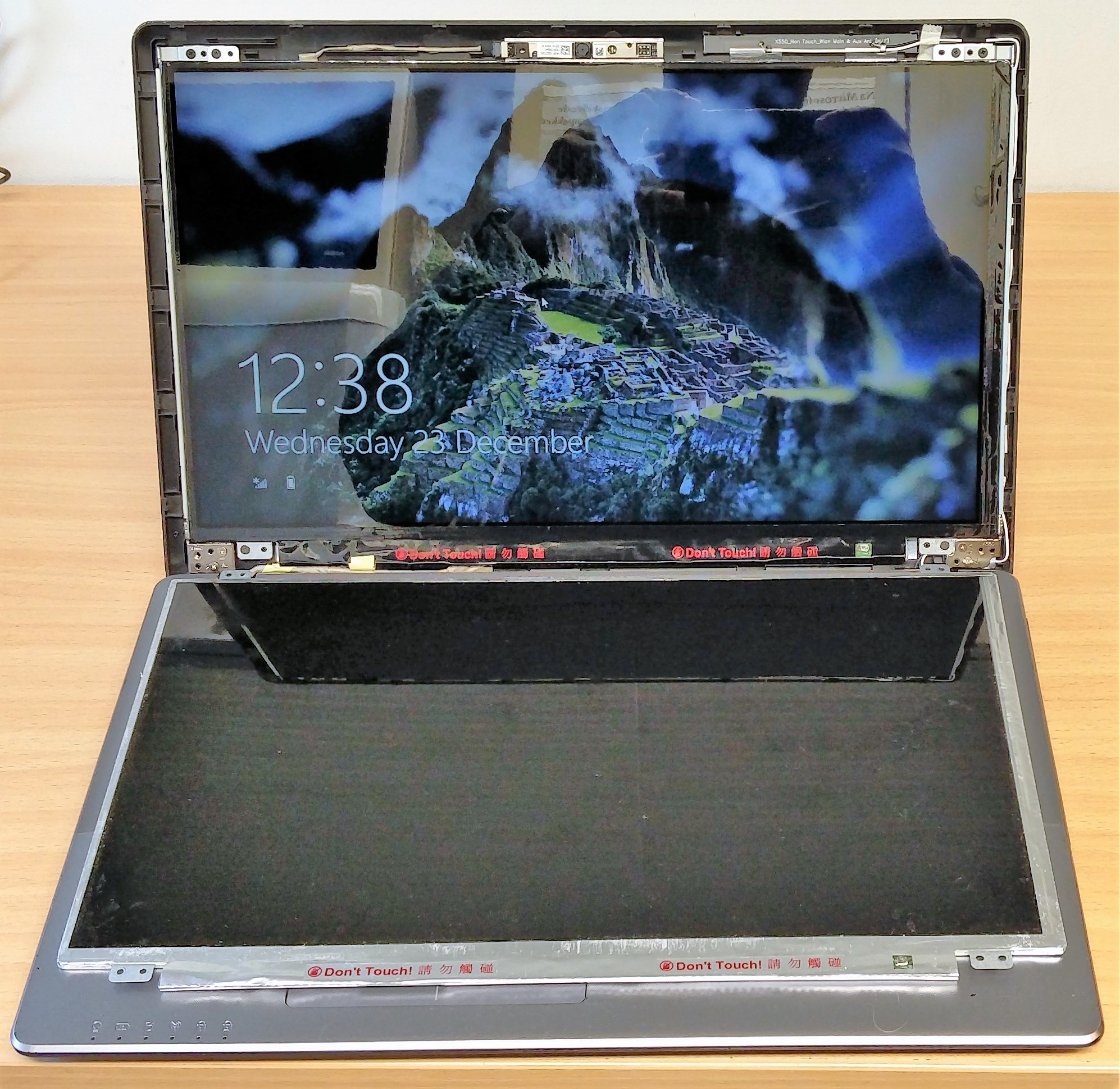 ASUS F550C